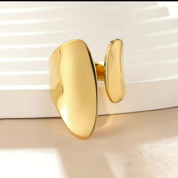 14k gold plated Stainless Steel Ring - Picture 2 of 2